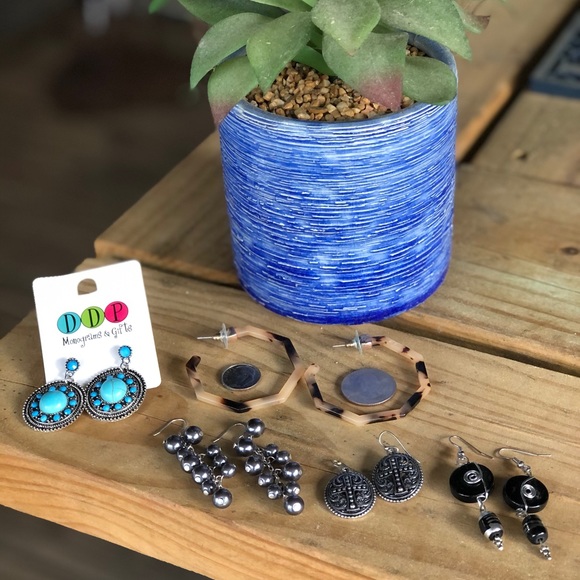 Jewelry - Ladies Earrings, Bundle of 5